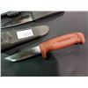 Image 2 : BENNETT CUSTOM 3.75" KNIFE, AG RUSSELL- 8A 4" KNIFE, MORAKNIV 3.5" KNIFE