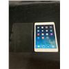 Image 2 : WHITE 16GB IPAD MINI MODEL MD531C/A WITH CASE