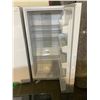 Image 2 : WHITE FRIGIDAIRE STAND UP FREEZER MODEL FFFH20F3WW0 (SMALL DENTS ON DOOR)