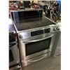Image 1 : KITCHENAID ELECTRIC STOVE WITH CONVECTION OVEN MISSING 1 KNOB