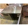 Image 2 : STAINLESS STEEL 2-DOOR BLUE AIR MODEL BAUR2 TABLE/COUNTER