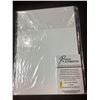 Image 2 : AUTOGRAPHED PULP FICTION SCRIPT COVER WITH COA (SIGNED BY UMA THURMAN, JOHN TRAVOLTA,