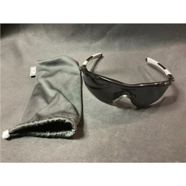 OAKLEY TACTICAL SUNGLASSES