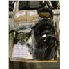 Image 1 : BOX LID OF OVER THE EAR HEADPHONES & EAR BUDS