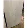 Image 3 : WHITE FRIGIDAIRE FREEZER MODEL FFFH20F3WW0 (DENTS ON DOOR)
