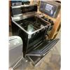 Image 2 : BLACK & STAINLESS BOSCH INDUCTION STOVE MODEL HES245C