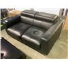 Image 2 : BLACK LEATHER LOVE SEAT WITH HEAD RESTS