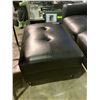 Image 2 : BLACK LEATHER OTTOMAN