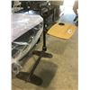 Image 2 : STANDER PORTABLE ADJUSTABLE TABLE
