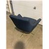 Image 2 : NAVY BLUE SWIVEL CHAIR