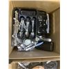 Image 3 : 2 BOXES OF HOUSEHOLD ITEMS & KITCHENWARE, ETC