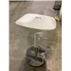Image 2 : WHITE & CHROME ADJUSTABLE HEIGHT STOOL