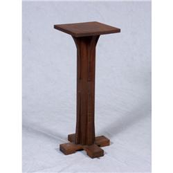 CIRCA 1910-25 ARTS AND CRAFTS OAK PLANT STAND