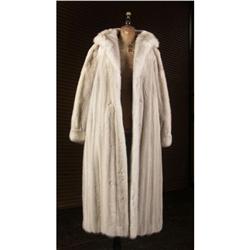 3/4 LENGTH AZURINE MINK COAT SIZE 6