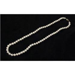 HAND KNOTTED 22'' STRAND OF PEARLS