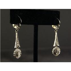 DIAMOND AND 18K WHITE GOLD EARRINGS