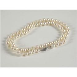 CULTURED PEARL NECKLACE WITH 14K WHITE GOLD CLASP
