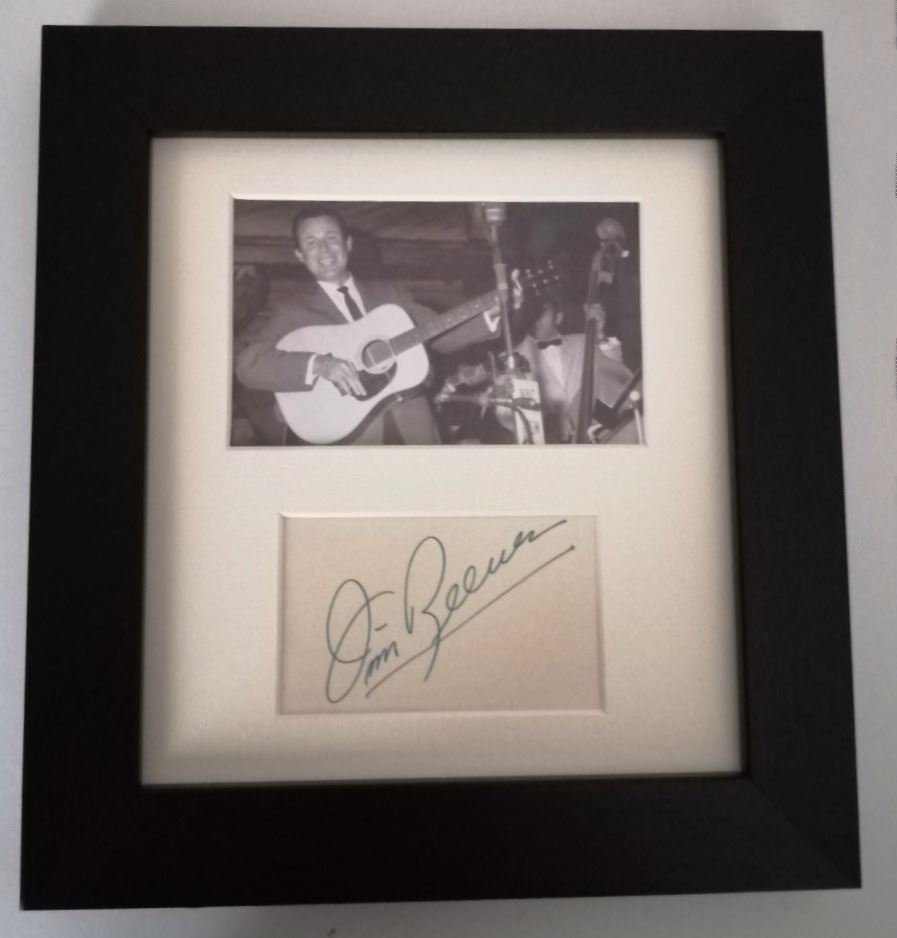 Jim Reeves autograph. (1923-1964).