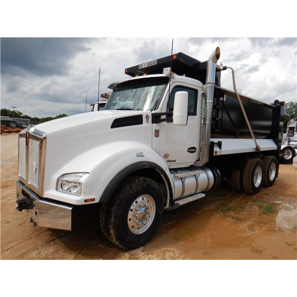 2020 KENWORTH T880 Dump Truck