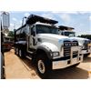 Image 4 : 2020 MACK GR64F Dump Truck