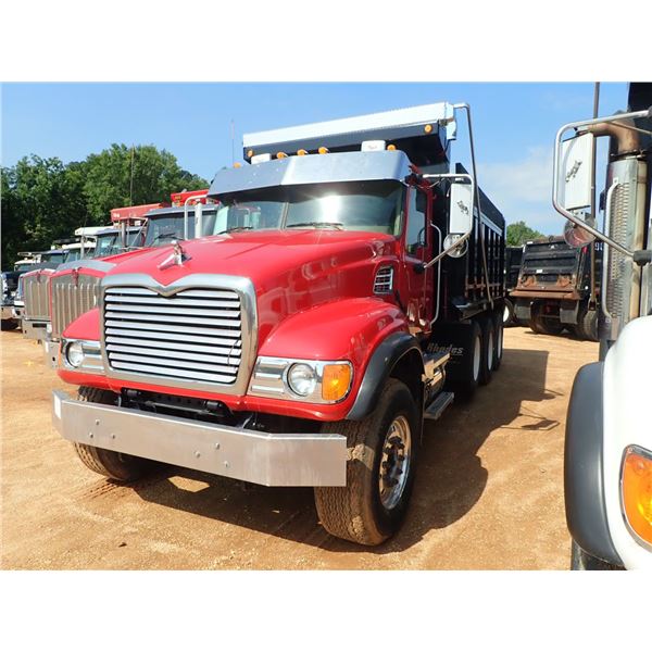 2007 MACK CV713 Dump Truck