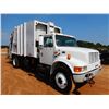 Image 4 : 2000 INTERNATIONAL 4700 Garbage / Sanitation Truck