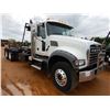 Image 1 : 2021 MACK GR64F Roll Off Truck