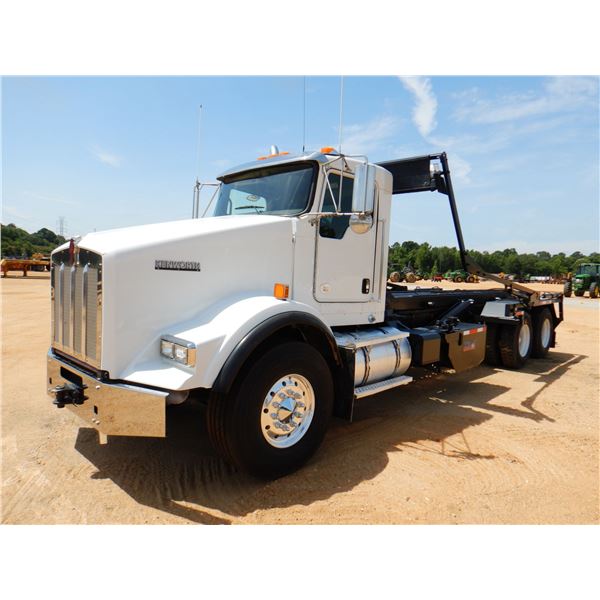 2016 KENWORTH T800 Roll Off Truck