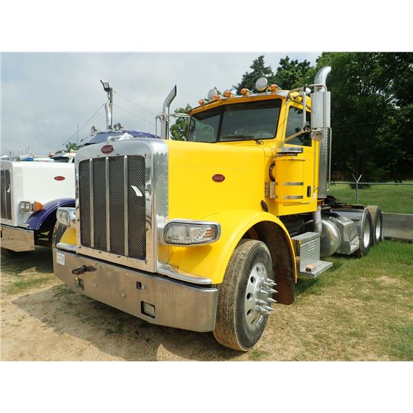 2008 PETERBILT 388 Day Cab Truck
