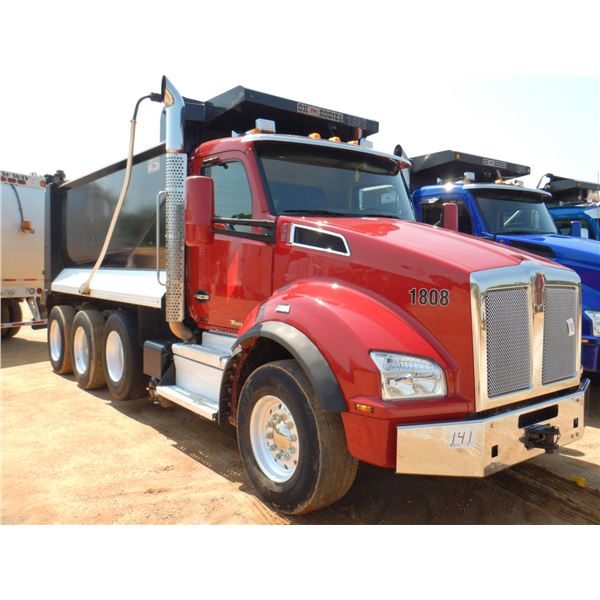 2018 KENWORTH T880 Dump Truck