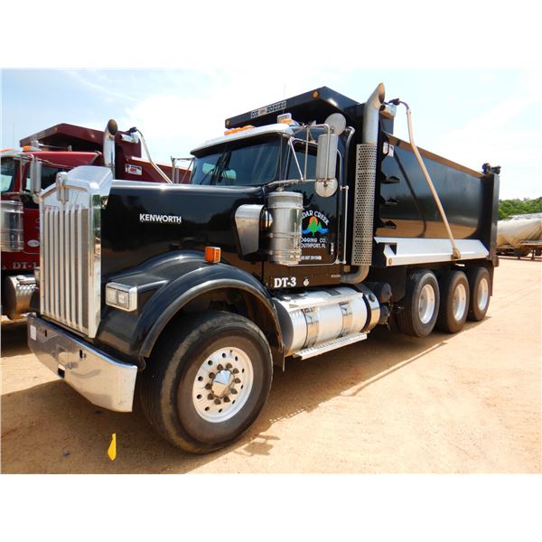 2017 KENWORTH W900 Dump Truck