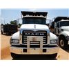 Image 5 : 2011 MACK GU713 Dump Truck