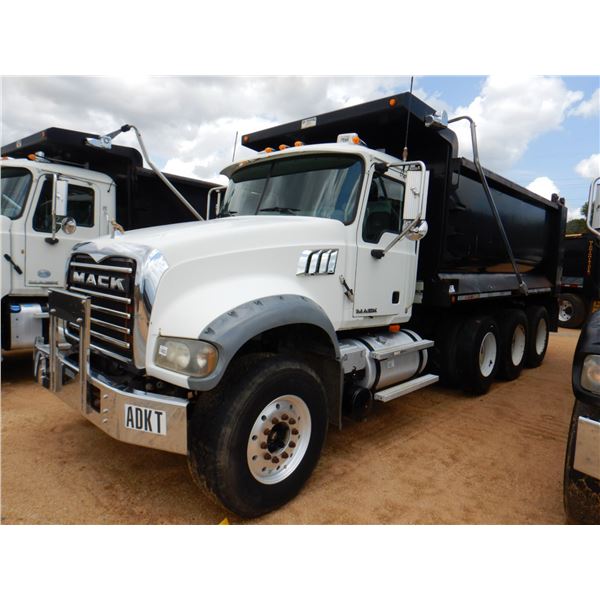 2009 MACK GU713 Dump Truck
