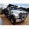 Image 4 : 2009 MACK GU713 Dump Truck
