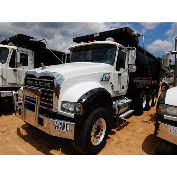 2009 MACK GU713 Dump Truck