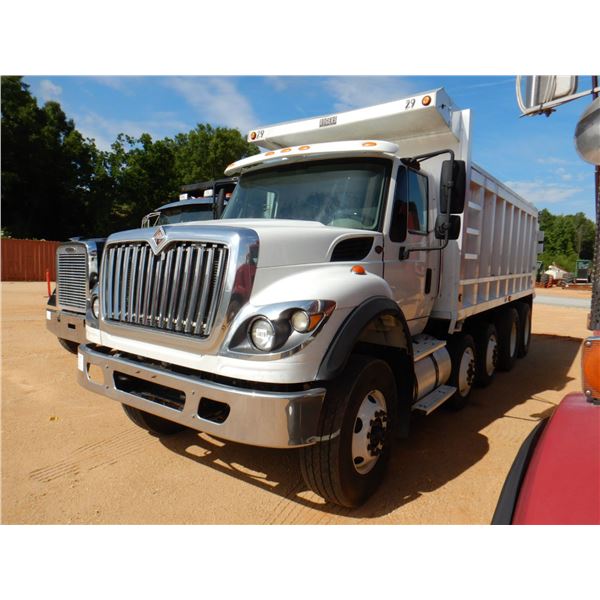 2012 INTERNATIONAL WORKSTAR 7600 Dump Truck