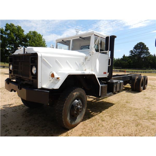 1986 AM GENERAL M934 CAB & CHASSIS Military Truck