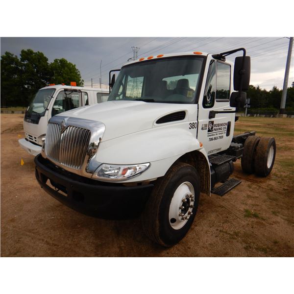 2007 INTERNATIONAL 4300 Cab and Chassis Truck