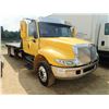 Image 2 : 2002 INTERNATIONAL 4300 Rollback Truck