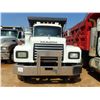 Image 2 : 2003 MACK RD688S Dump Truck