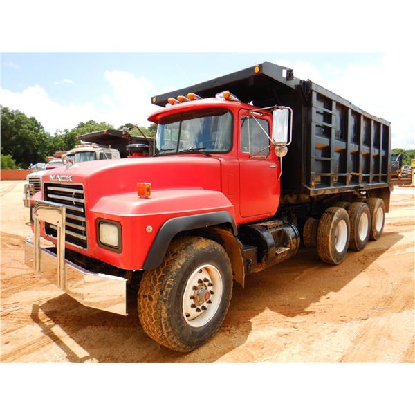 1997 MACK RD690S Dump Truck
