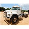 Image 1 : 2000 MACK RD688S Cab and Chassis Truck