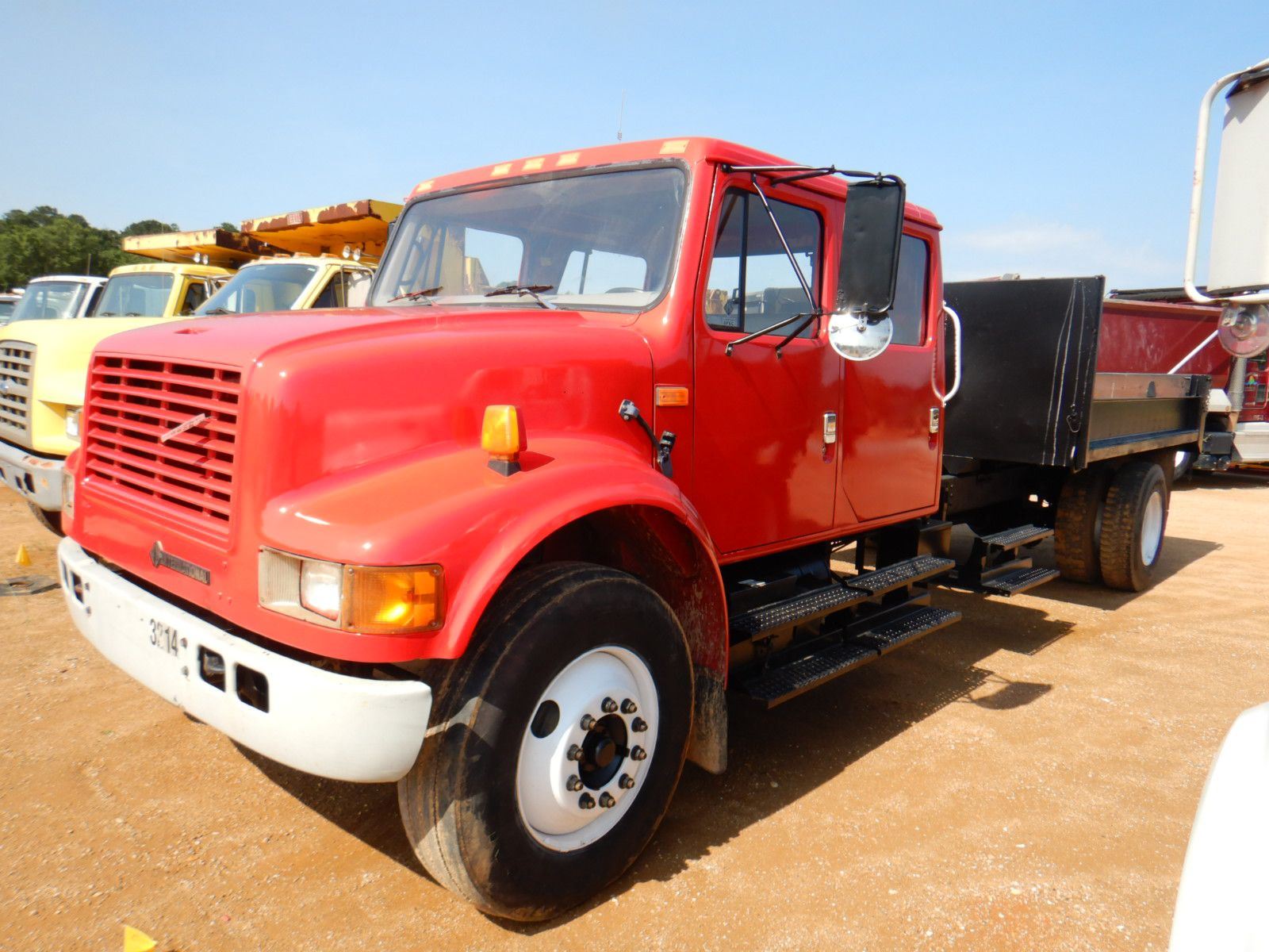 2002 International 4900 Dump Truck Test Site