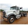 Image 1 : 2021 MACK GR64F Roll Off Truck