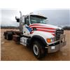 Image 4 : 2006 MACK CV713 Roll Off Truck