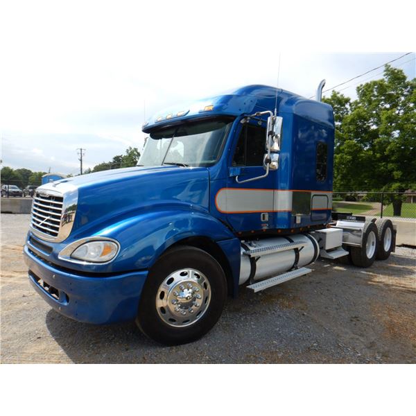 2007 FREIGHTLINER COLUMBIA Sleeper Truck