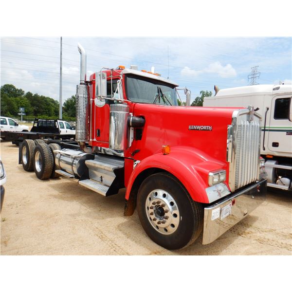 2006 KENWORTH W900 Day Cab Truck