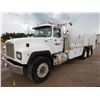 Image 1 : 2002 MACK RD688S Fuel / Lube Truck