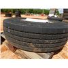 Image 2 : (1) 315/80R22 TIRE W/RIM (A2)