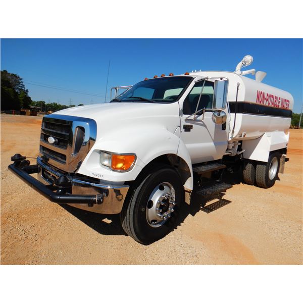 2007 FORD F750 Water Truck
